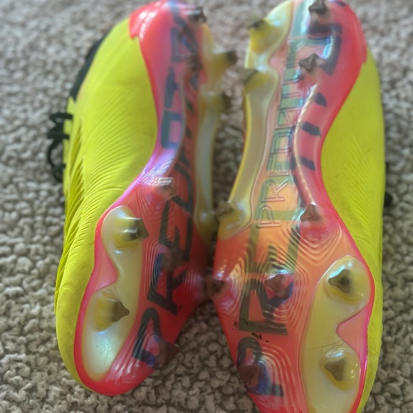 Adidas Predator ELITE fold over soccer cleats - Picture 2 of 11